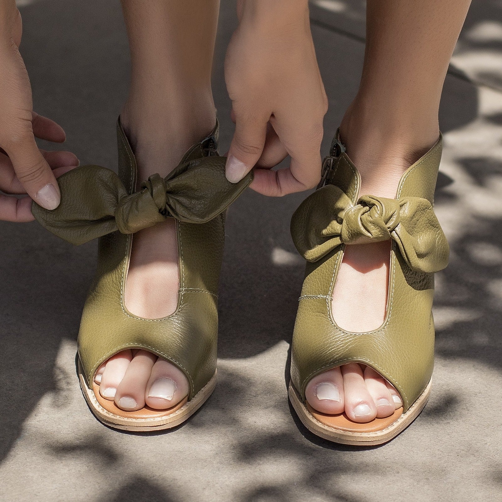 Bow Sandals
