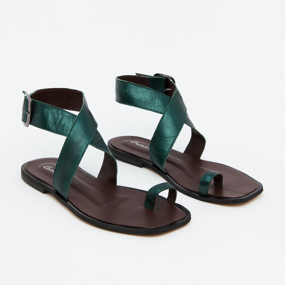 Lívia Flat Sandals