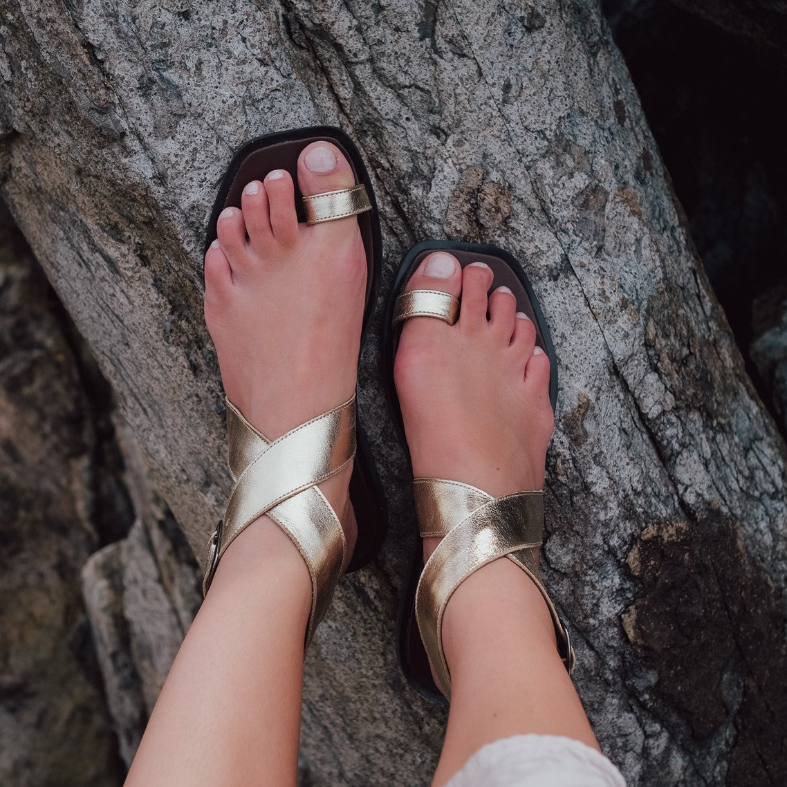 Lívia Flat Sandals