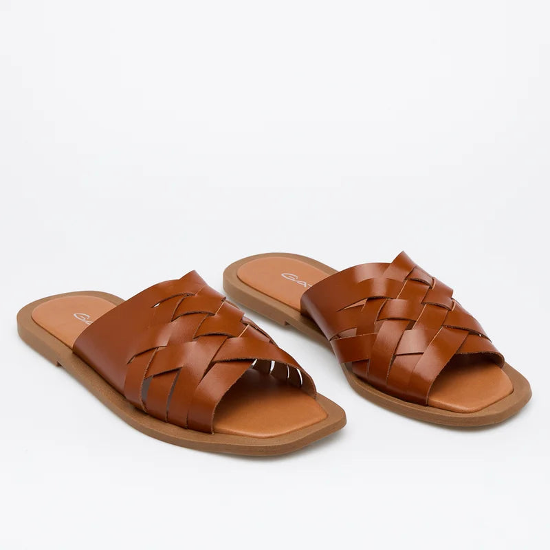 Woven Leather Flat Sandal - Caramel