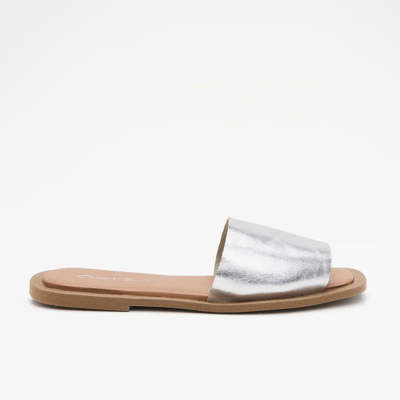 Yasmin Silver Flat Sandal