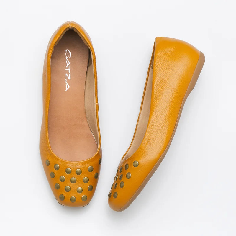 Tachas Leather Flat - Honey