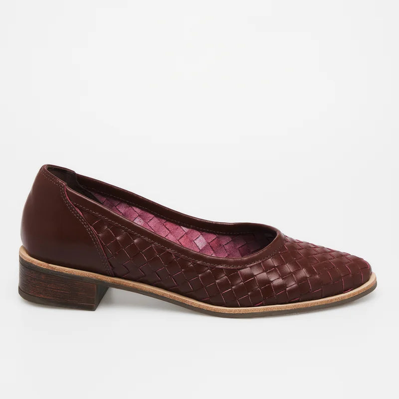 Braided Casual Shoes - Burgundy