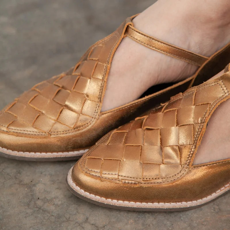 Woven Leather Shoe - Gold