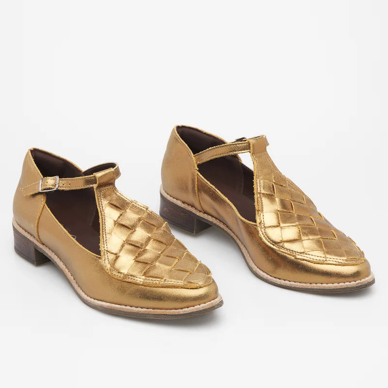 Woven Leather Shoe - Gold