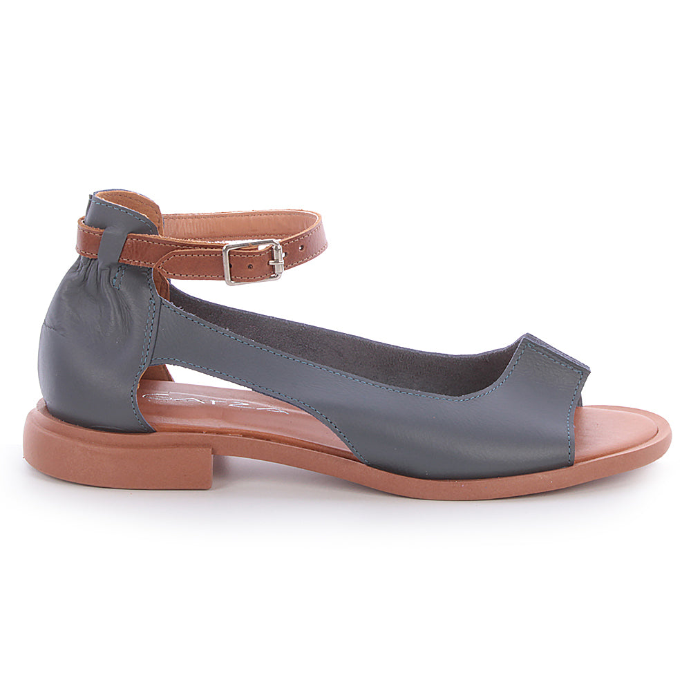Lana Flat Sandals