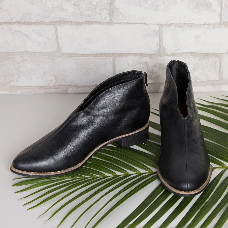 V-Cut Leather Boot - Black