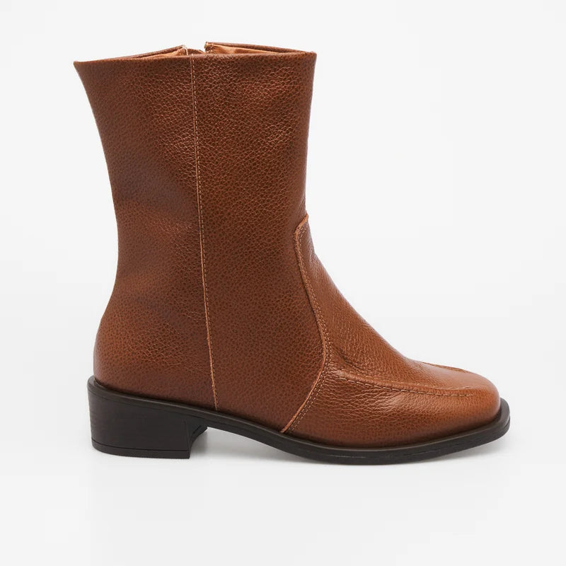 Stitch Detail Boot - Caramel