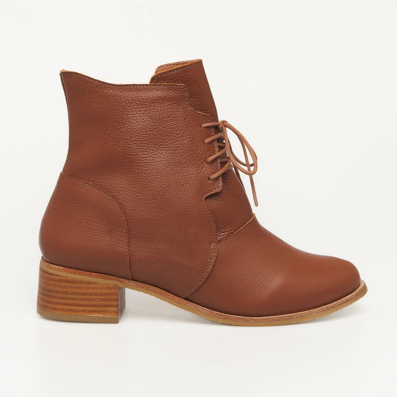 Milena Boot - Caramel