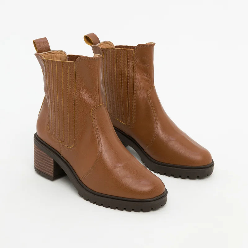 Tássia Leather Boot - Caramel