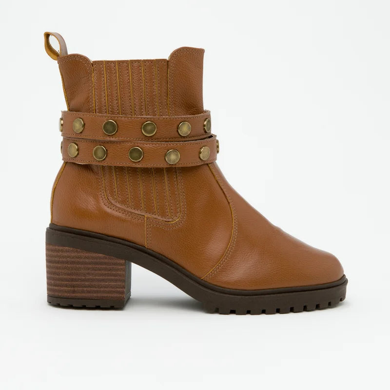 Tássia Leather Boot - Caramel