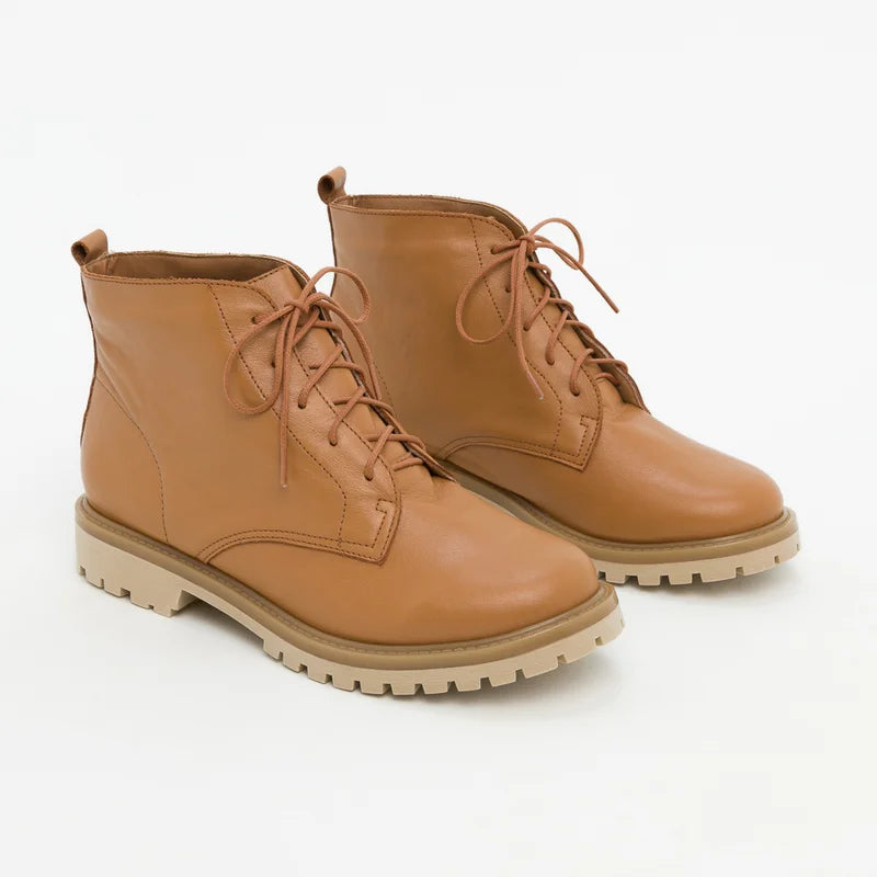 Dafne Combat Boot - Caramel