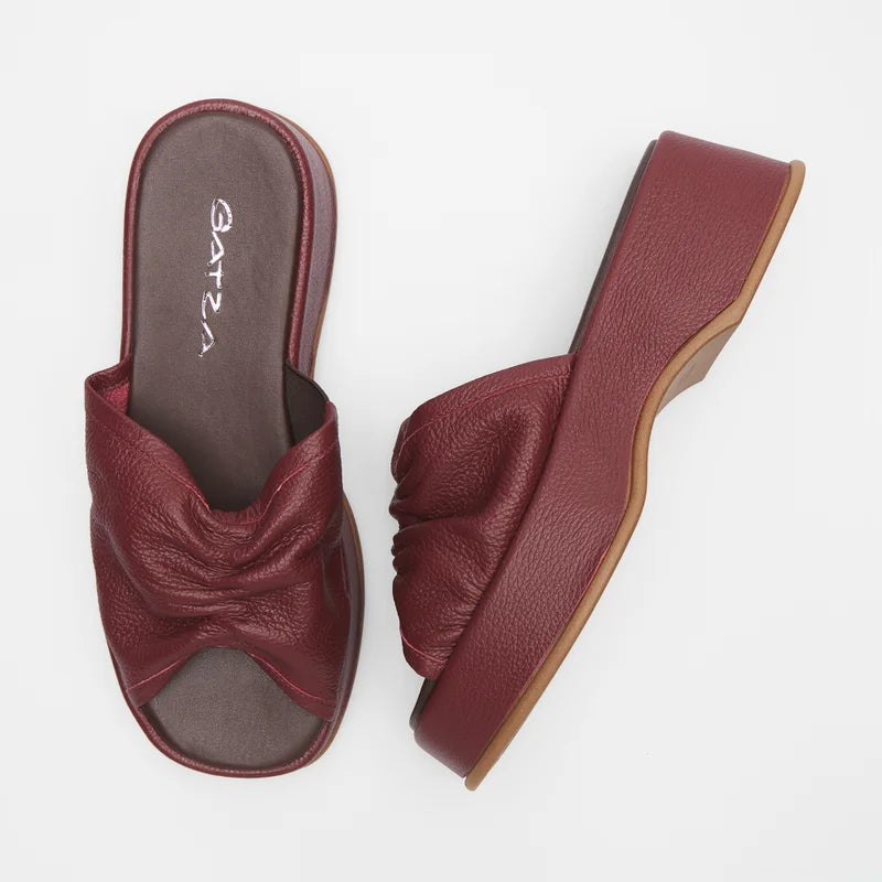 Wavy Flat Sandal - Burgundy