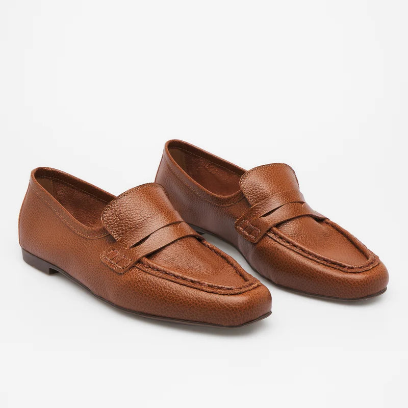 Classic Leather Loafer - Caramel