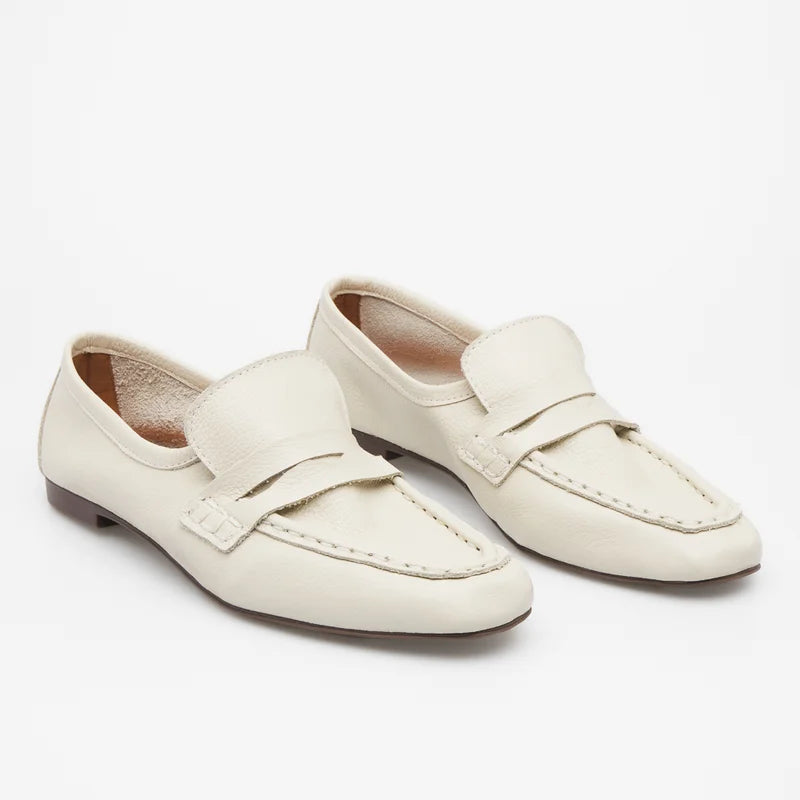 Classic Leather Loafer - Off-White
