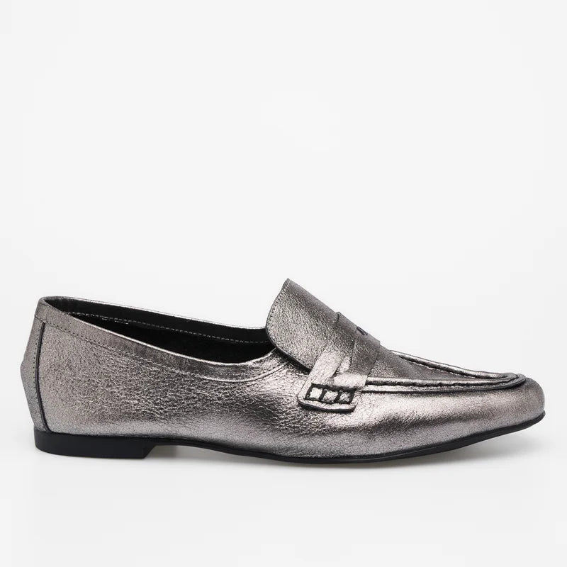 Classic Leather Loafer - Silver