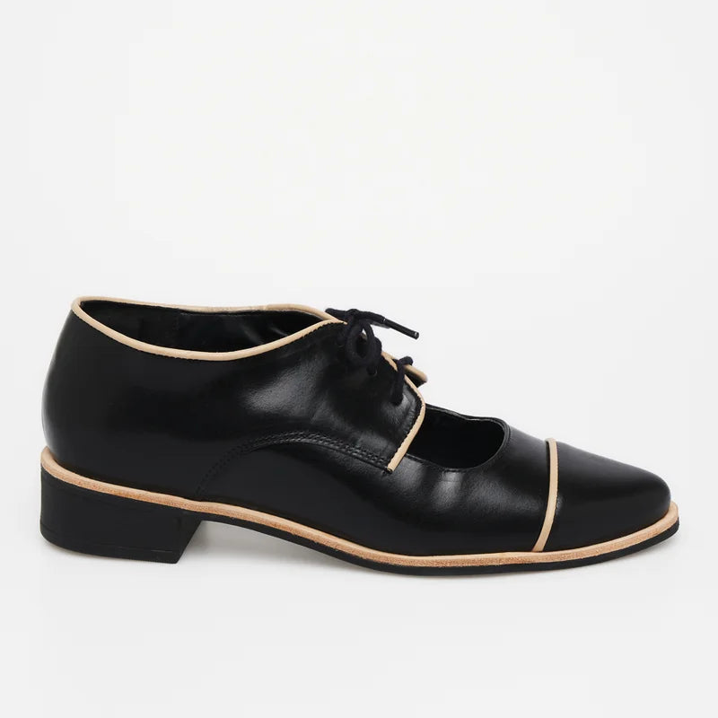 Cut-Out Shoe - Black