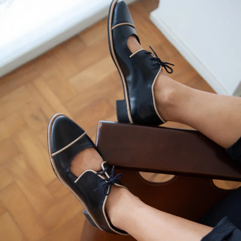 Cut-Out Shoe - Black