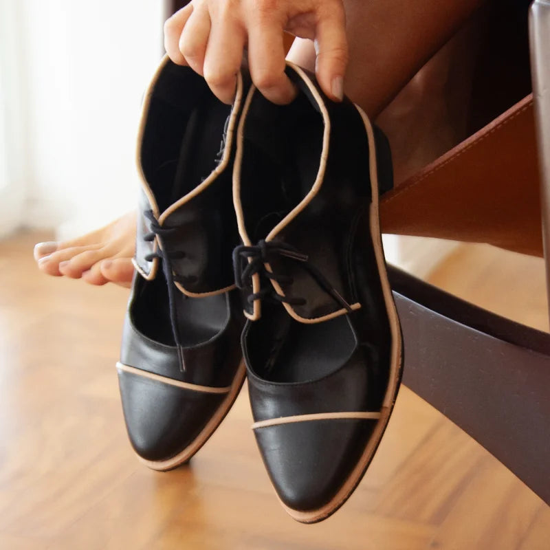 Cut-Out Shoe - Black