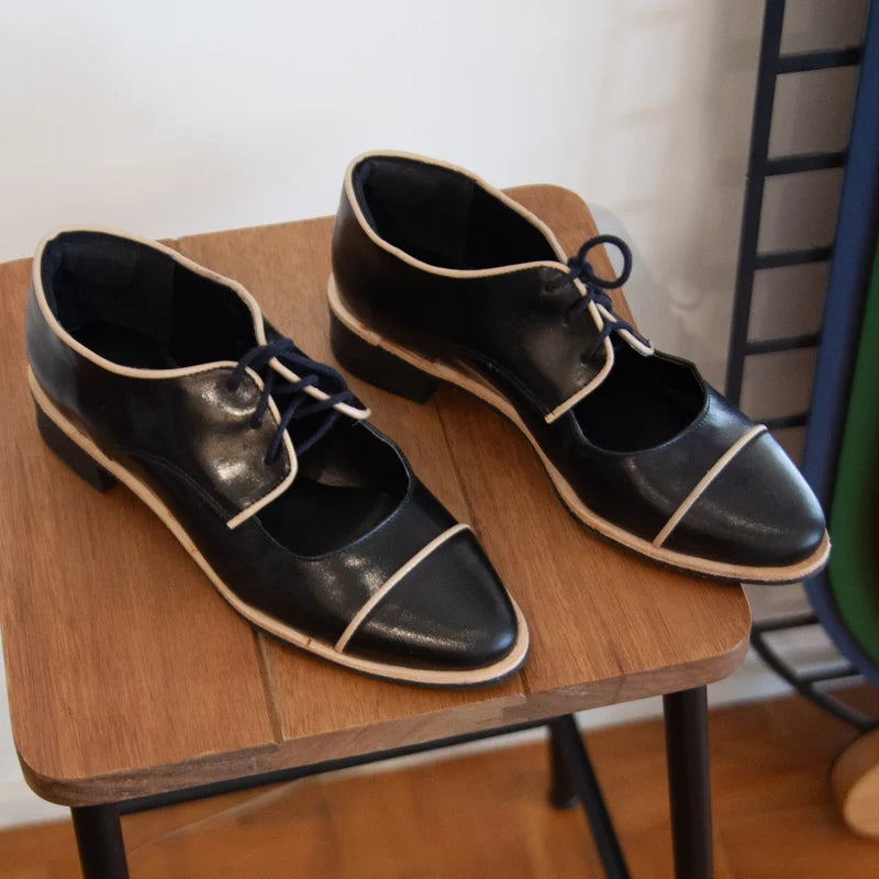 Cut-Out Shoe - Black