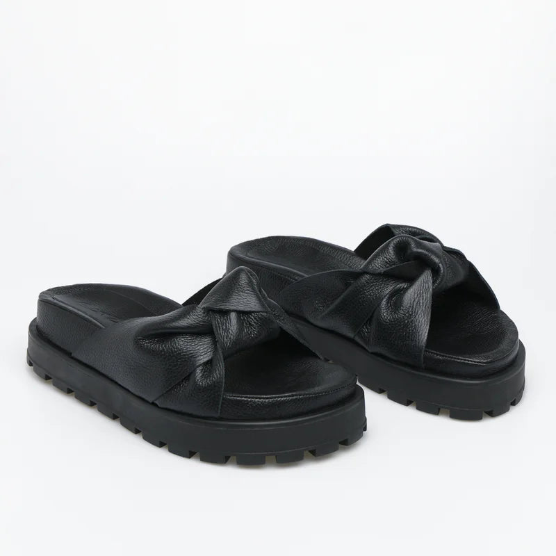 Knot Leather Slide Sandal Black