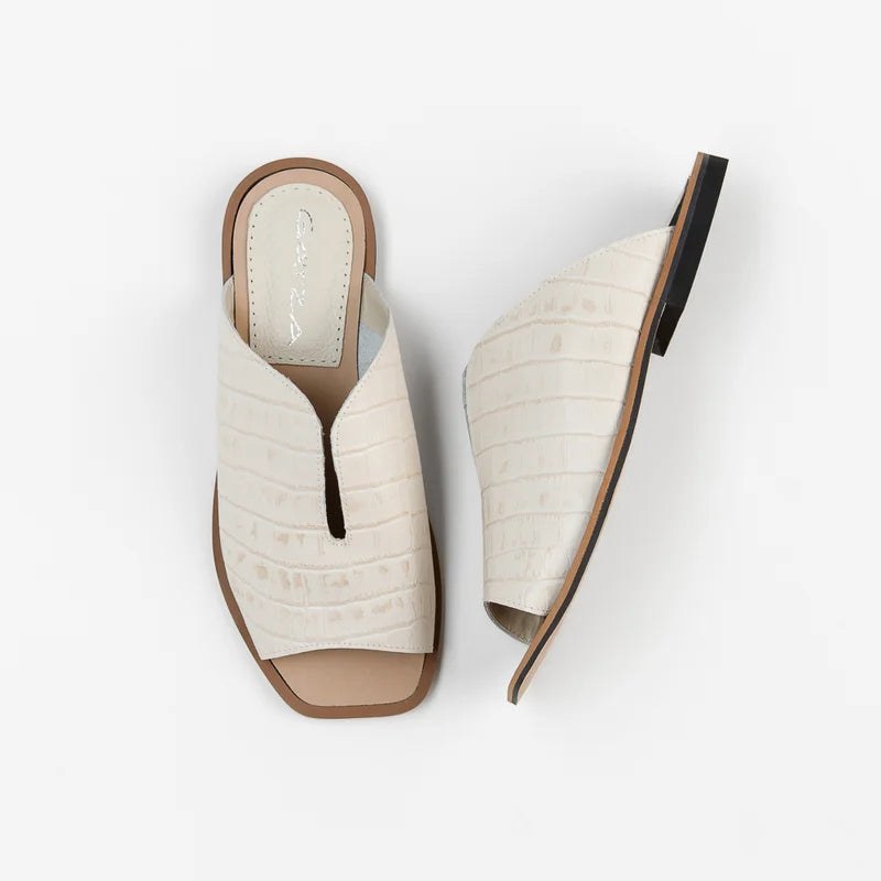 Leather V-Cut Flat Sandal - Off-White