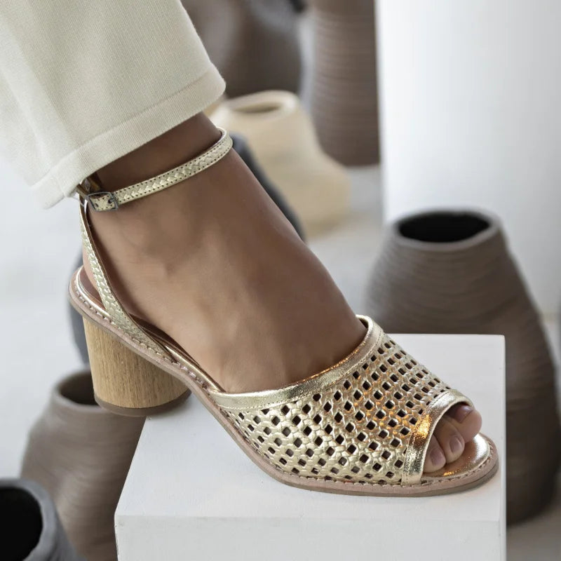 Capri Sandal - Light Gold