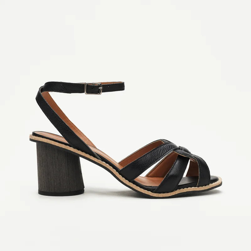 Claudia Sandal - Black