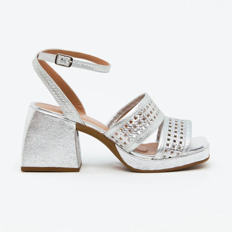 Íris Sandal - Silver