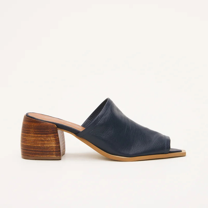 Josie Leather Sandal - Blue