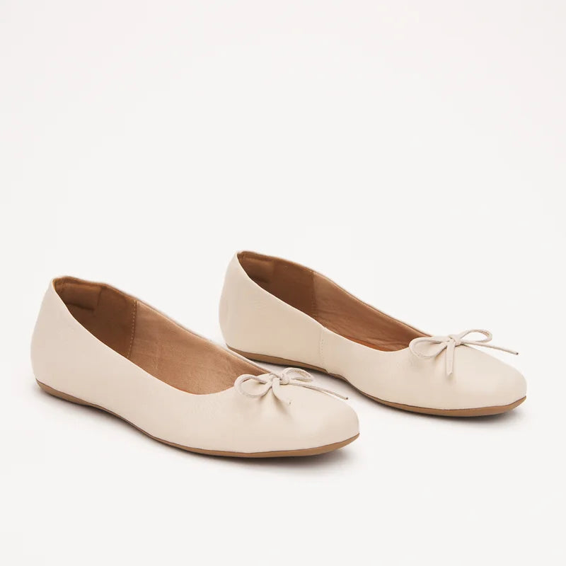 Cecília Flat - Off-White