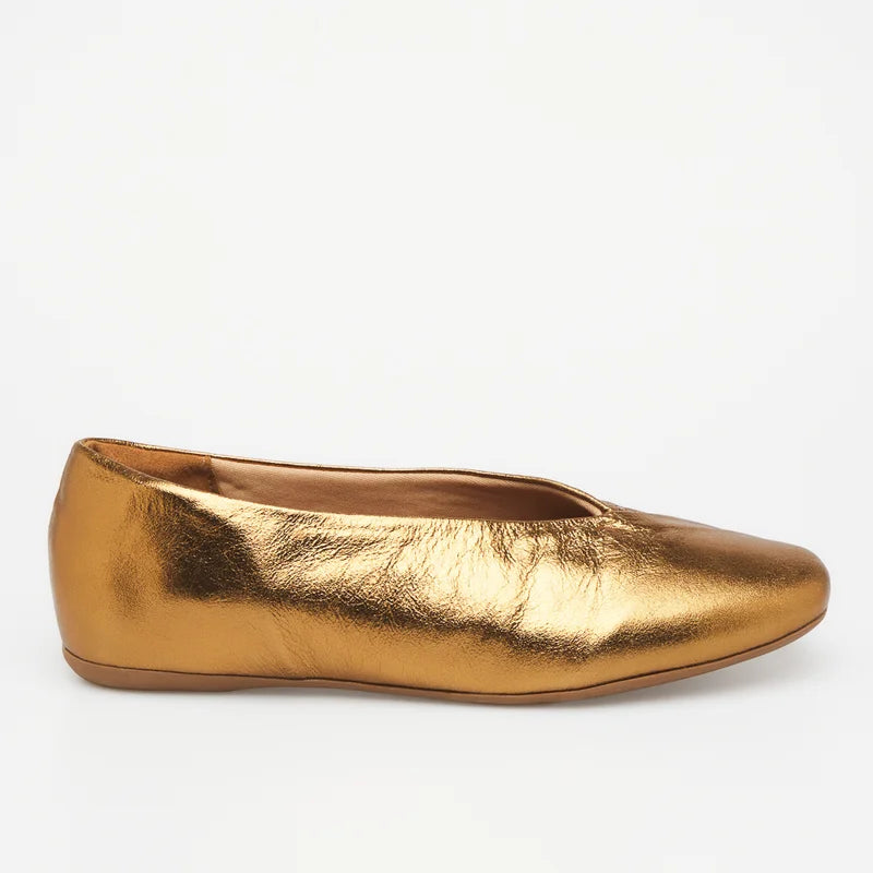 Envelope Leather Flat - Gold