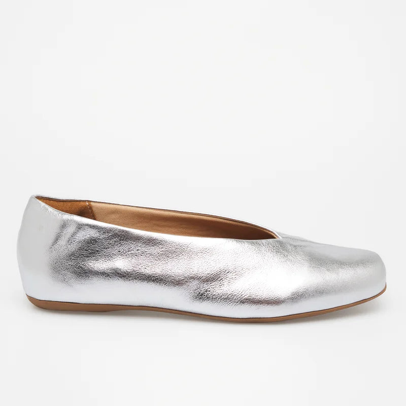 Envelope Leather Flat - Silver