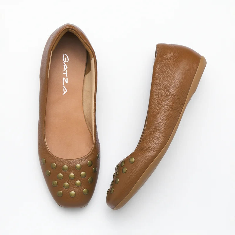 Tachas Leather Flat - Caramel