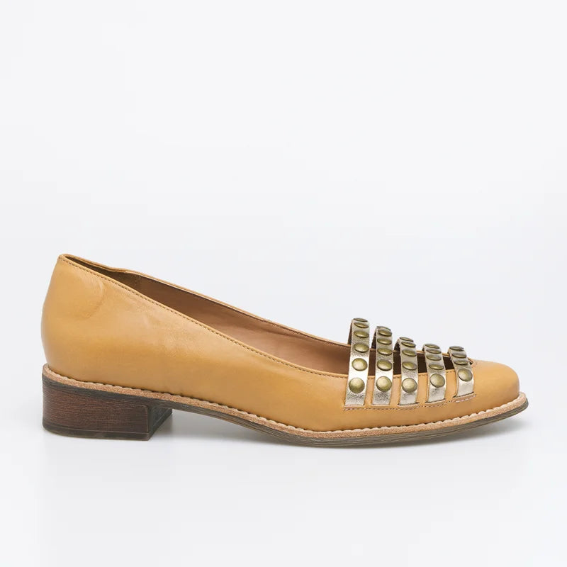 Clarice Leather Shoe - Beige