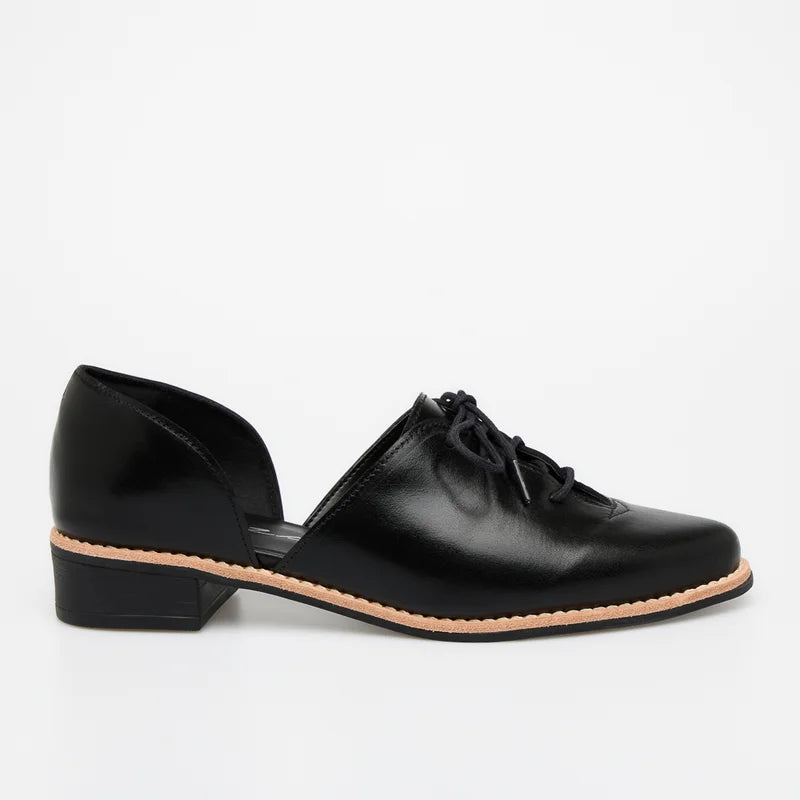 Fenda Leather Shoe - Black