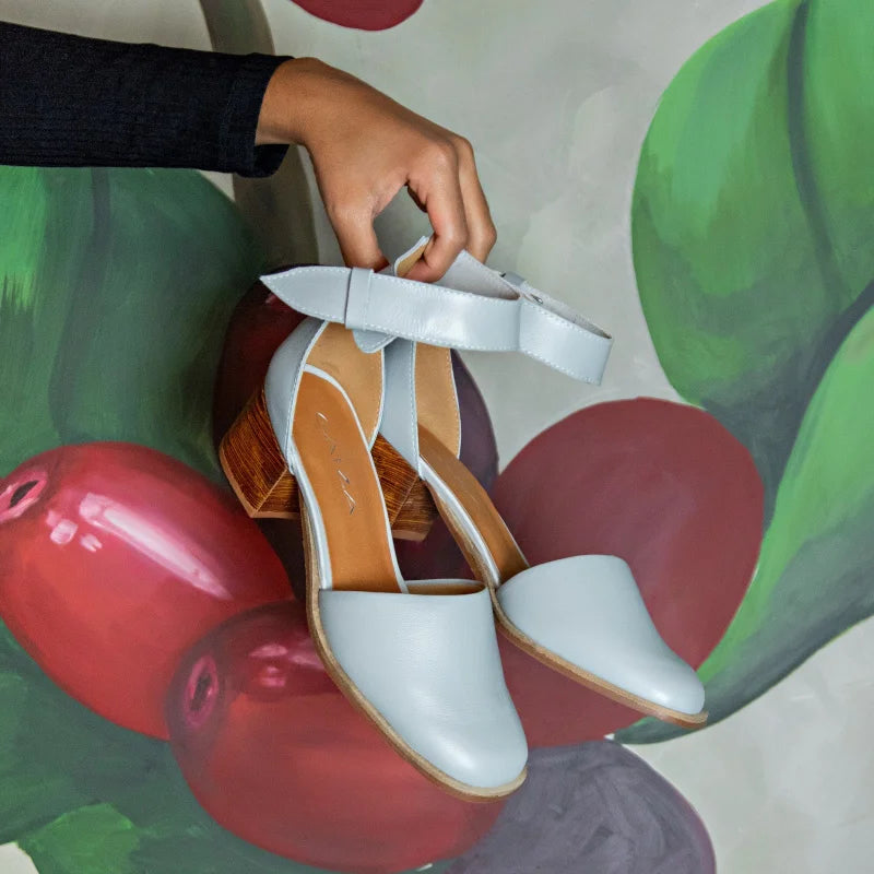 Nina Leather Shoe - Gray