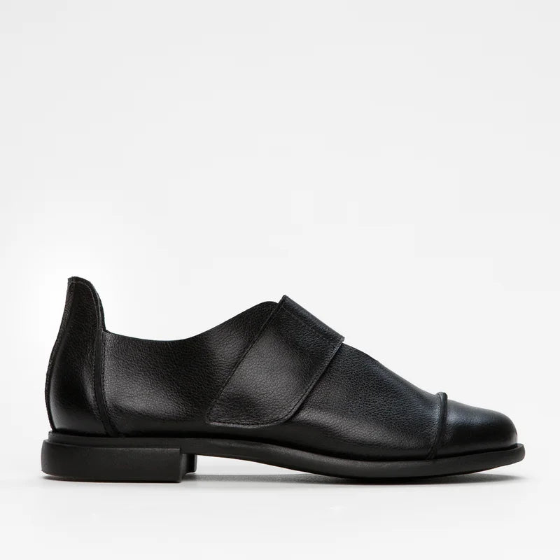 Velcro Sneaker - Black